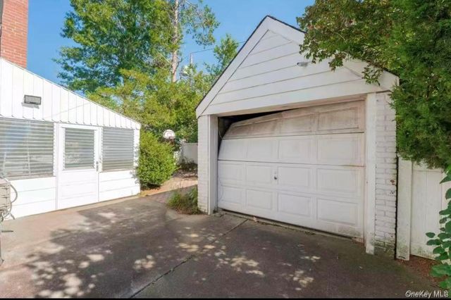 636 S 13th Street, New Hyde Park, NY 11040