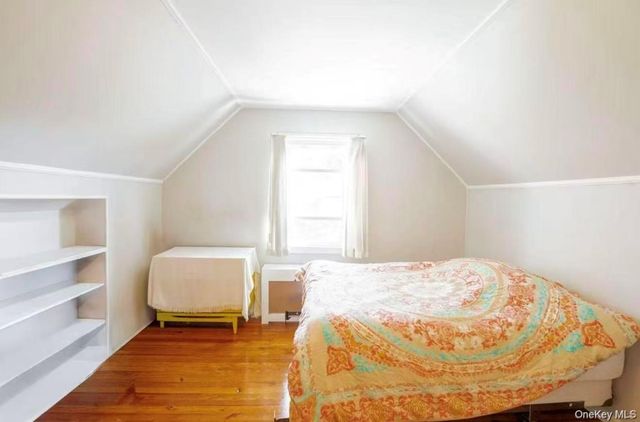 636 S 13th Street, New Hyde Park, NY 11040