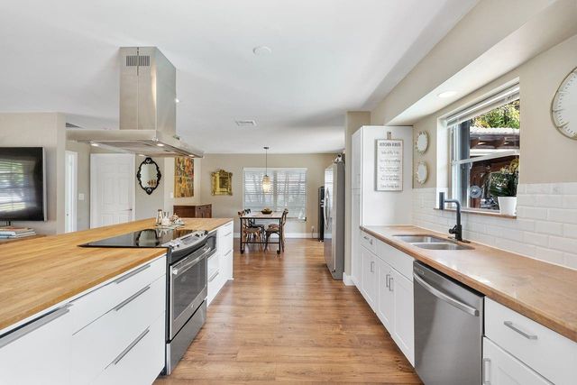 1530 NE 53rd Street, Fort Lauderdale, FL 33334