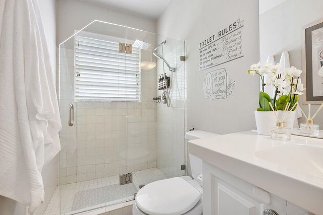 1530 NE 53rd Street, Fort Lauderdale, FL 33334