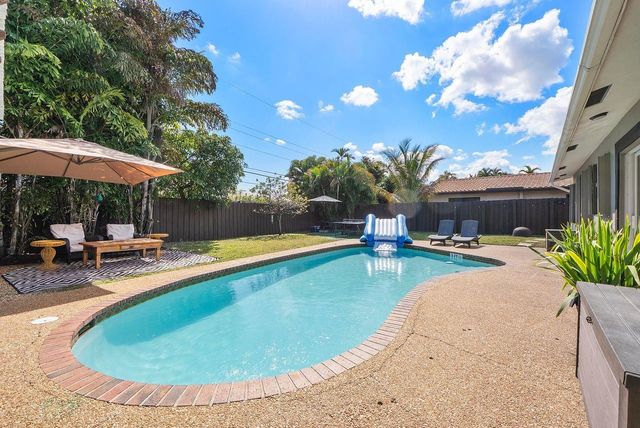 1530 NE 53rd Street, Fort Lauderdale, FL 33334