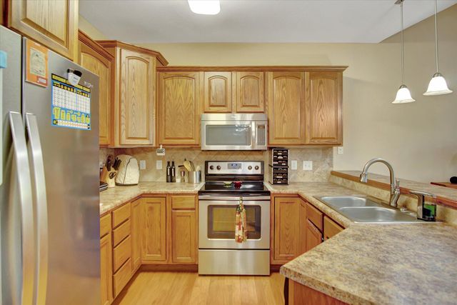 1362 N Sandy Creek Circle 4, Nixa, MO 65714