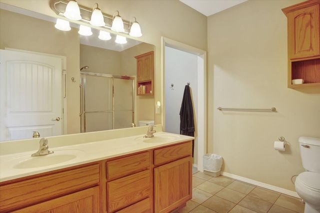 1362 N Sandy Creek Circle 4, Nixa, MO 65714