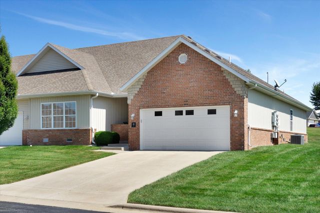 1362 N Sandy Creek Circle 4, Nixa, MO 65714