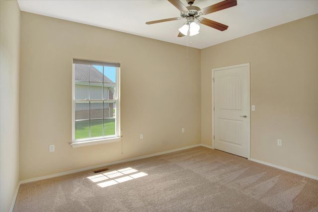 1362 N Sandy Creek Circle 4, Nixa, MO 65714