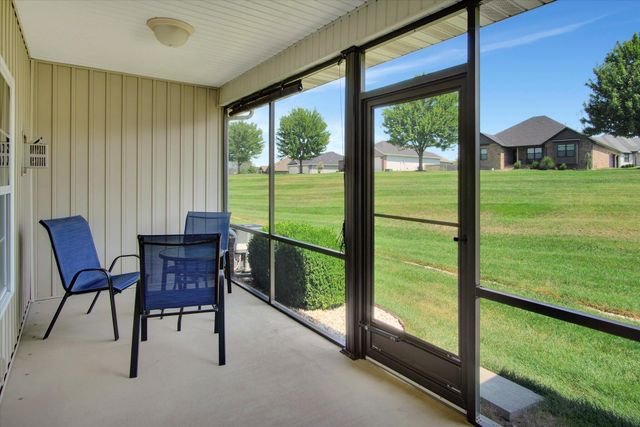 1362 N Sandy Creek Circle 4, Nixa, MO 65714