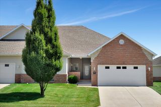 1362 N Sandy Creek Circle 4, Nixa, MO 65714