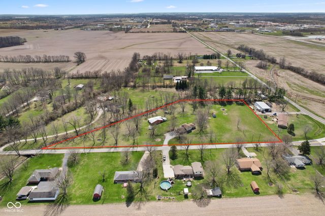 2367 E 400 N, Whiteland, IN 46184