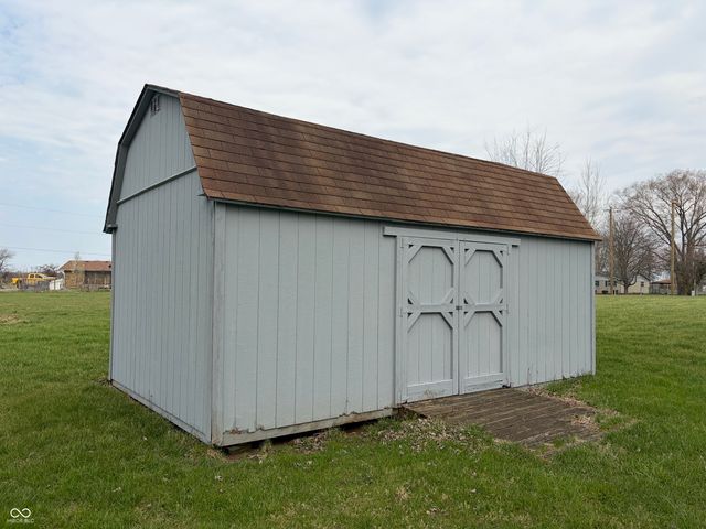 2367 E 400 N, Whiteland, IN 46184
