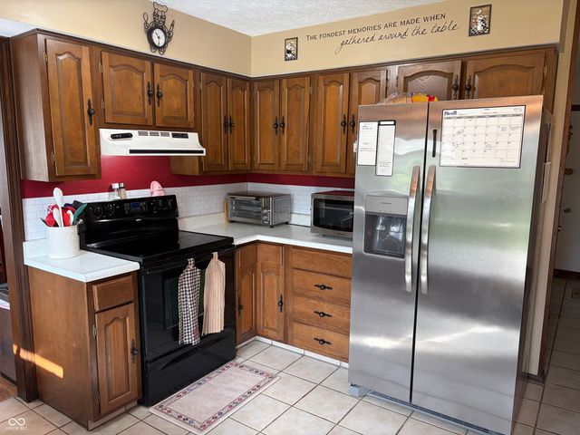 2367 E 400 N, Whiteland, IN 46184