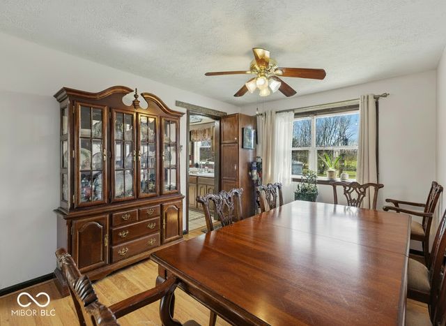 2367 E 400 N, Whiteland, IN 46184