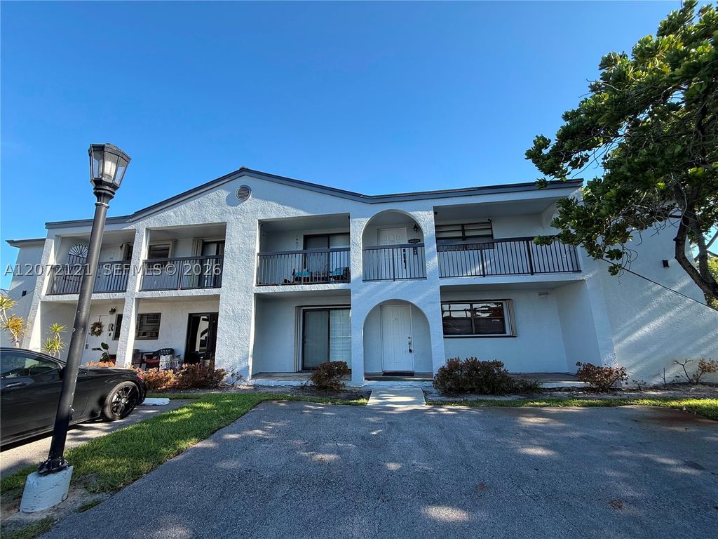 18200 Mediterranean Blvd 2201, Hialeah, FL 33015