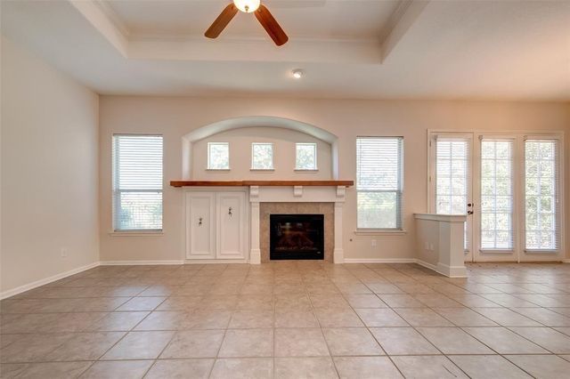 34 N Longsford Circle, The Woodlands, TX 77382