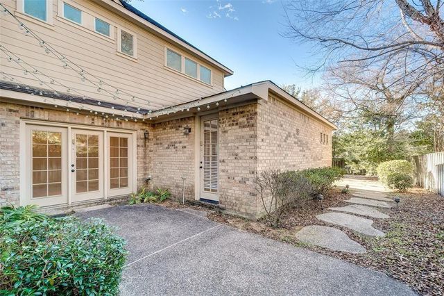 34 N Longsford Circle, The Woodlands, TX 77382