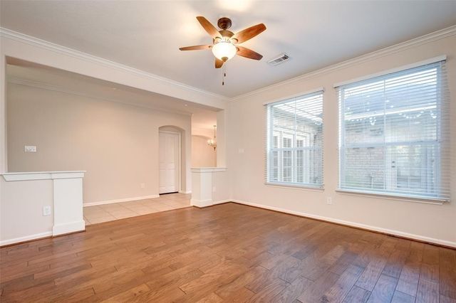 34 N Longsford Circle, The Woodlands, TX 77382