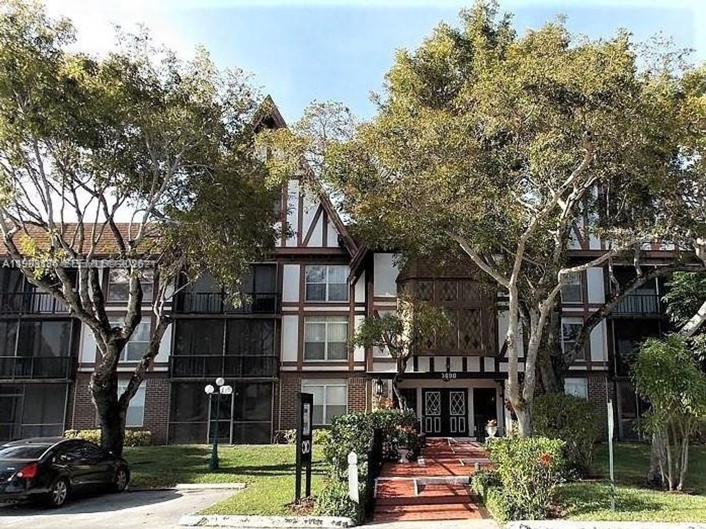 3690 Inverrary Dr 3A, Lauderhill, FL 33319