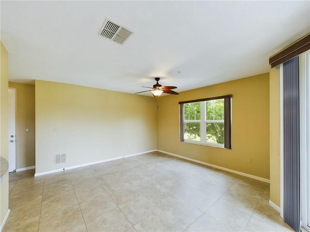 5020 Fairways Circle J205, Vero Beach, FL 32967