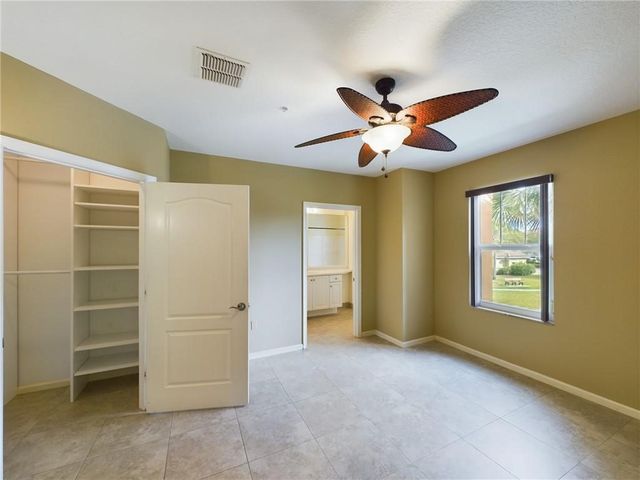 5020 Fairways Circle J205, Vero Beach, FL 32967