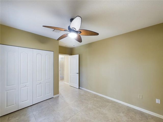 5020 Fairways Circle J205, Vero Beach, FL 32967