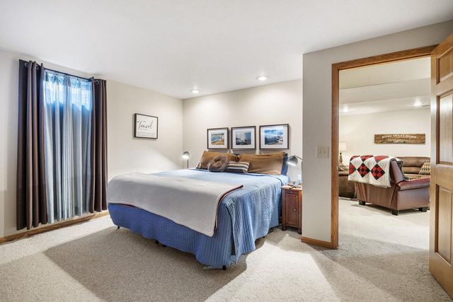 1051 N Wuthering Hills Drive, Janesville, WI 53546