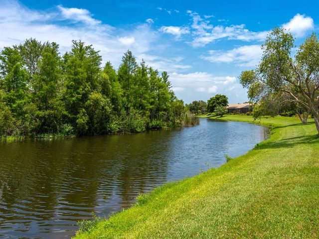 678 CRANE PRAIRIE WAY, Osprey, FL 34229
