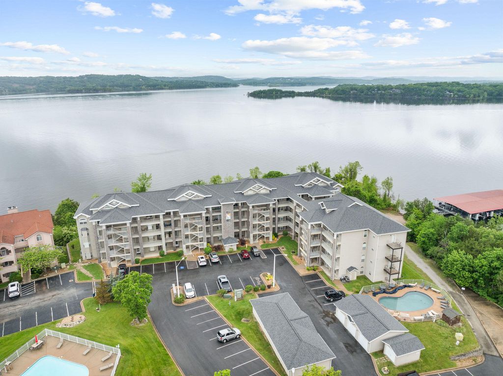 680 Emerald Pointe Drive, 6, Hollister, MO 65672