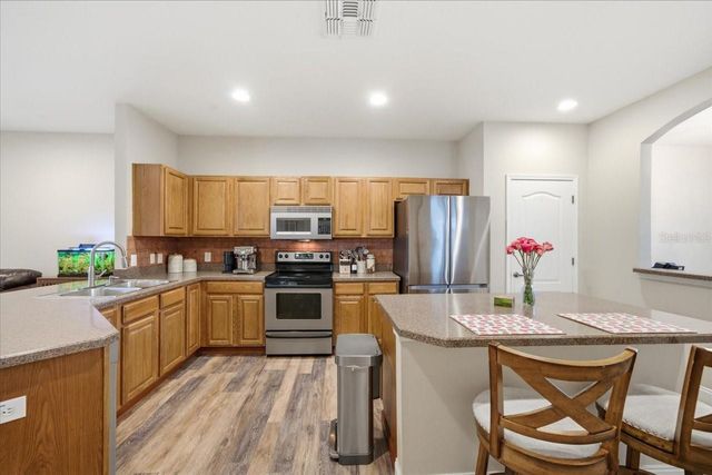 9202 SOUTHERN CHARM CIRCLE, Brooksville, FL 34613