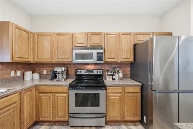 9202 SOUTHERN CHARM CIRCLE, Brooksville, FL 34613