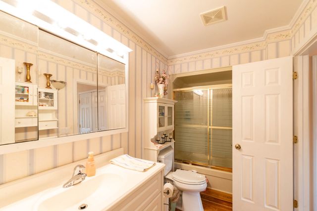 2019 Gilboa Avenue, Zion, IL 60099