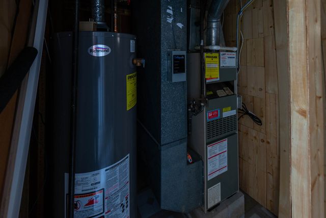 2019 Gilboa Avenue, Zion, IL 60099