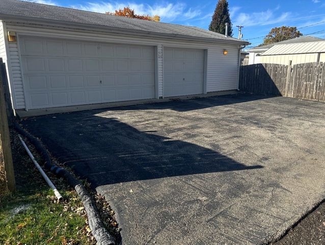 2019 Gilboa Avenue, Zion, IL 60099