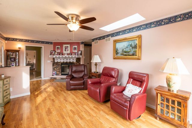 2019 Gilboa Avenue, Zion, IL 60099