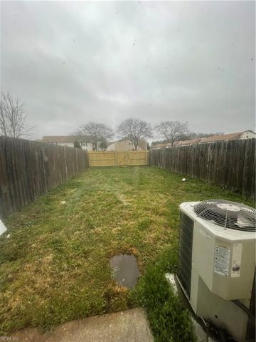 867 Spence CIR, Virginia Beach, VA 23462