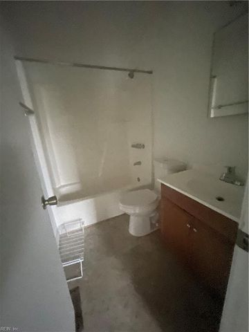 867 Spence CIR, Virginia Beach, VA 23462