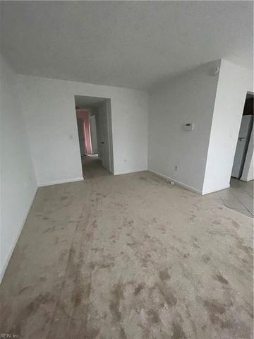 867 Spence CIR, Virginia Beach, VA 23462