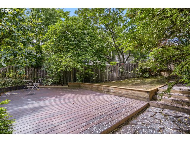 13876 PROVINCIAL HILL Dr, Lake Oswego, OR 97035