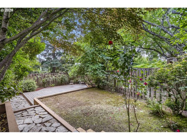 13876 PROVINCIAL HILL Dr, Lake Oswego, OR 97035