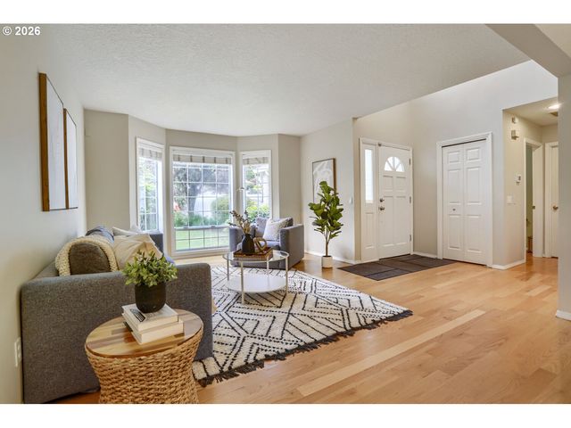 13876 PROVINCIAL HILL Dr, Lake Oswego, OR 97035