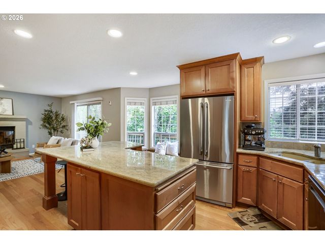 13876 PROVINCIAL HILL Dr, Lake Oswego, OR 97035