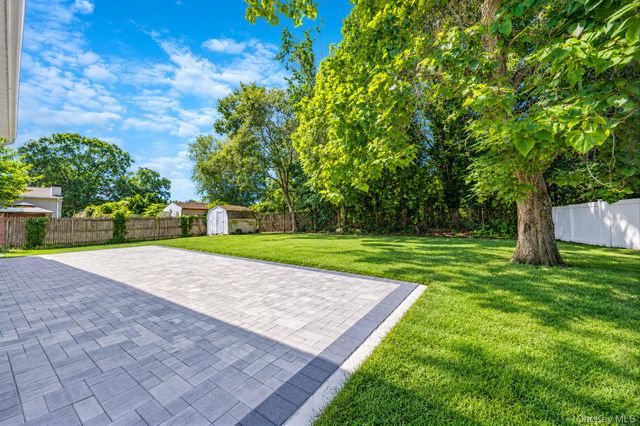 118 Boyle Road, Selden, NY 11784