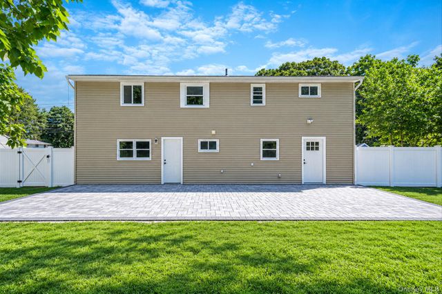 118 Boyle Road, Selden, NY 11784