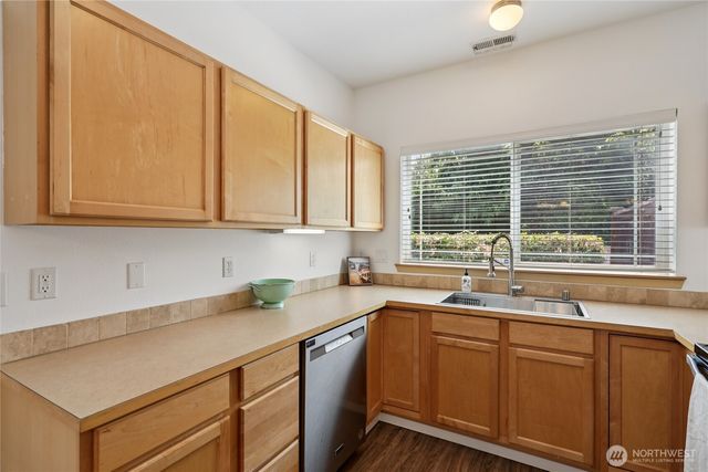 6520 127th Street Ct E, Puyallup, WA 98373
