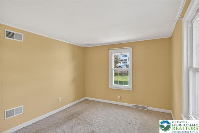 36 East Penn Lane, Whitehall Twp, PA 18052