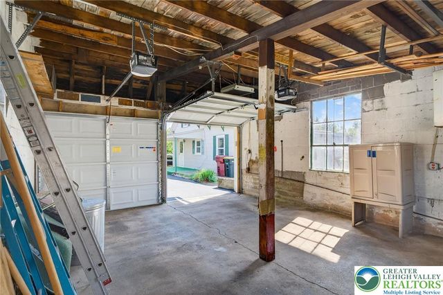 36 East Penn Lane, Whitehall Twp, PA 18052