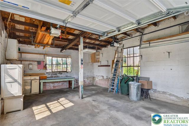 36 East Penn Lane, Whitehall Twp, PA 18052