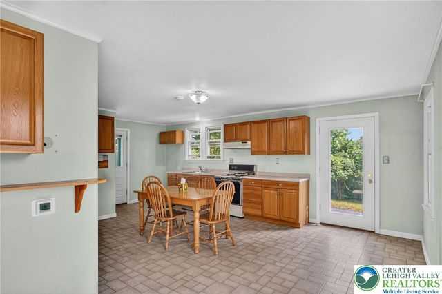 36 East Penn Lane, Whitehall Twp, PA 18052