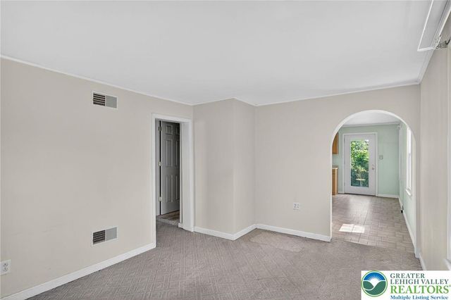 36 East Penn Lane, Whitehall Twp, PA 18052