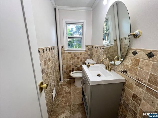 392 Marlboro Road, Englewood, NJ 07631