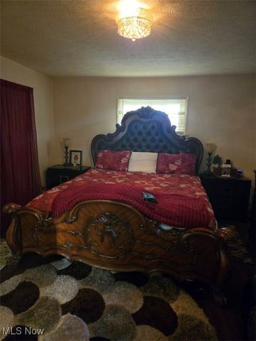 2186 mount vernon Boulevard, East Cleveland, OH 44112