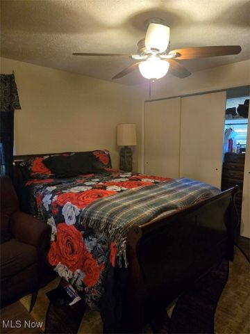 2186 mount vernon Boulevard, East Cleveland, OH 44112